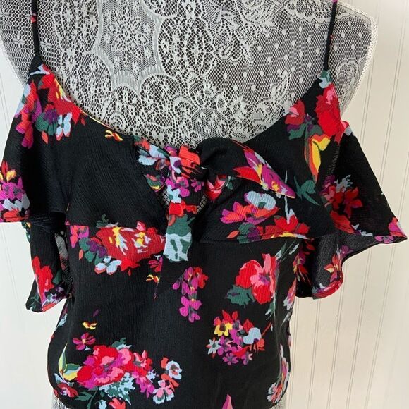 Women’s Lush cold shoulder crop blouse - Picture 3 of 6